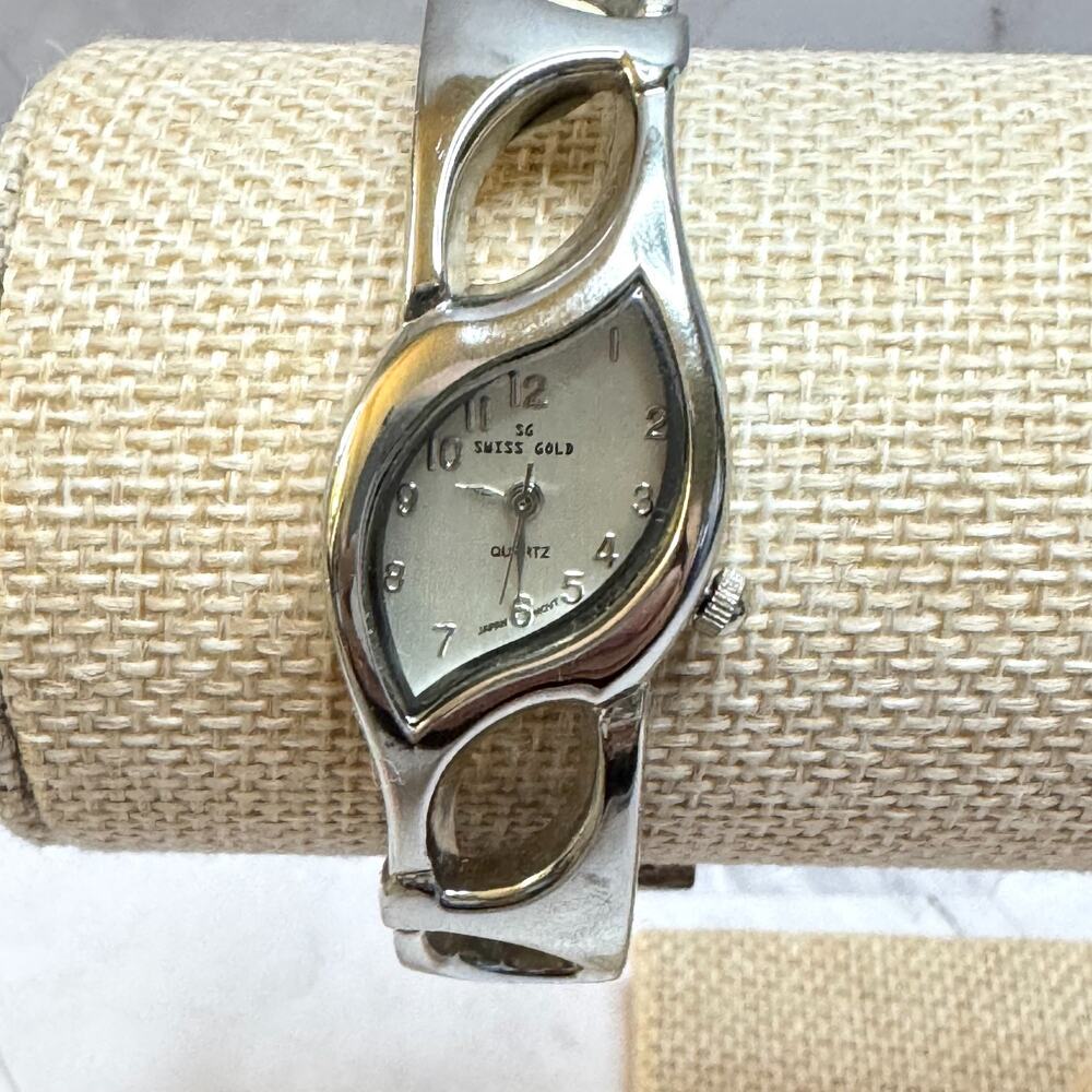 SG Swiss Gold Womens Quartz Watch Japan Movt Silver Tone 14mm Retro Design NWOT